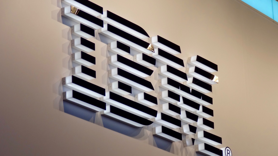 IBM logo oficina